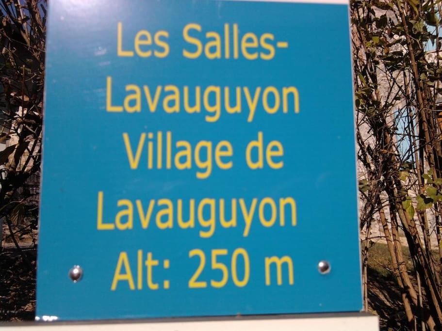 Cottage By The Chateau With Pool In National Parc Les Salles-Lavauguyon Exterior foto