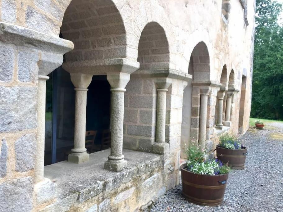 Cottage By The Chateau With Pool In National Parc Les Salles-Lavauguyon Exterior foto